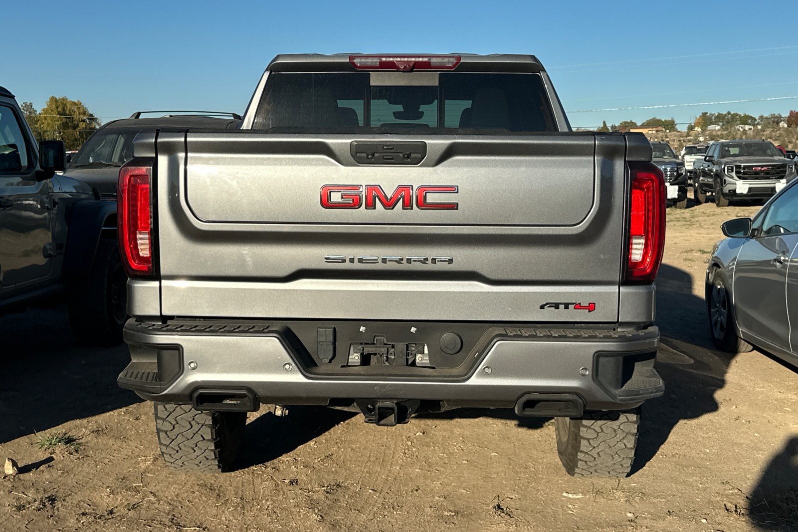 Used 2021 GMC Sierra 1500 AT4 w/ AT4 Value Package AWD/4WD image 5