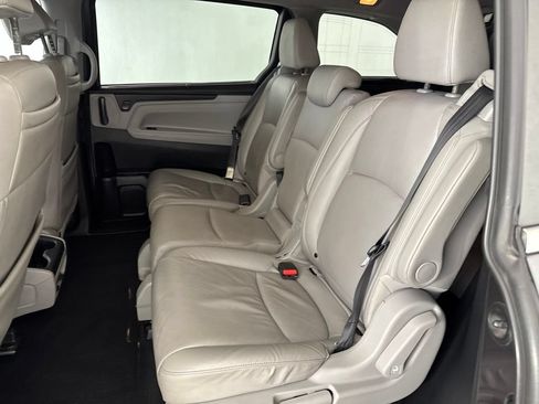 Used 2018 Honda Odyssey Touring image 30