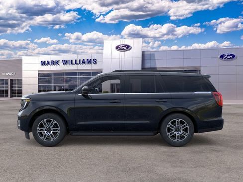 New 2026 Ford Expedition Active AWD/4WD image 3