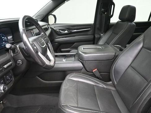 Used 2022 GMC Yukon XL Denali w/ Max Trailering Package AWD/4WD image 17