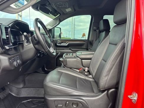 Certified 2025 Chevrolet Silverado 3500 LT w/ Trail Boss Package image 9