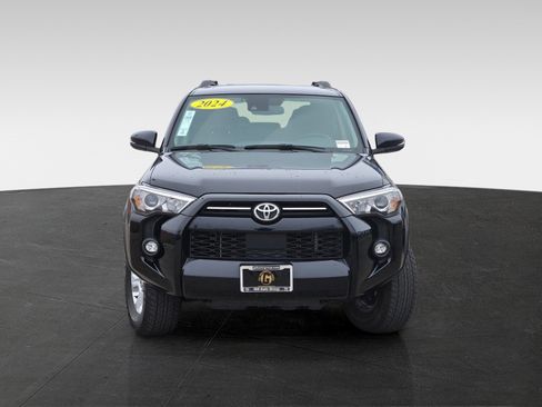 Used 2024 Toyota 4Runner SR5 Premium image 2