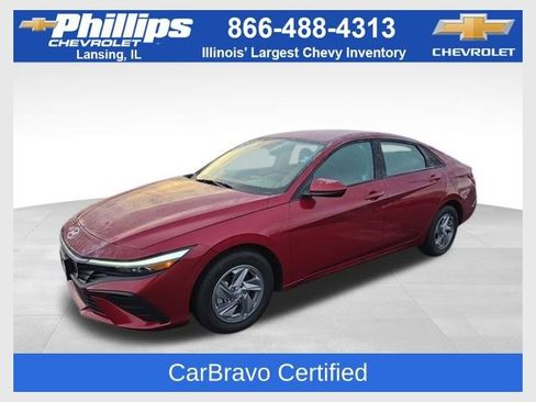 Used 2025 Hyundai Elantra SE image 1