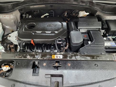 Used 2018 Hyundai Santa Fe Sport FWD image 30