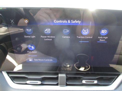 Used 2026 Chevrolet Equinox LT FWD image 25