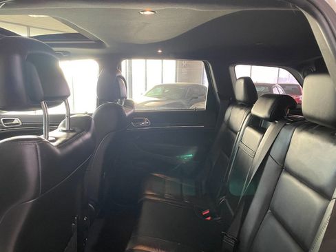 Used 2019 Jeep Grand Cherokee Limited w/ Trailer Tow Group IV image 20