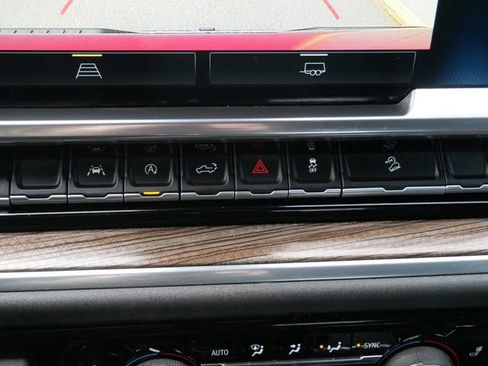 Used 2023 Chevrolet Silverado 1500 LT image 16