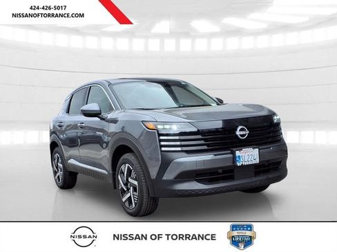 Used 2025 Nissan Kicks SV FWD image 1