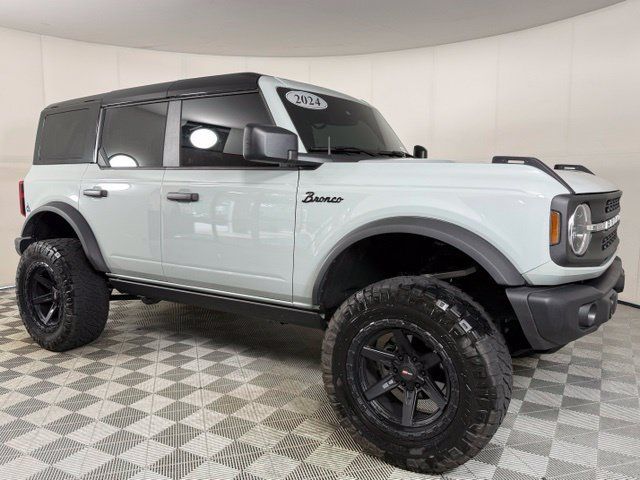 Used 2024 Ford Bronco Black Diamond AWD/4WD image 10