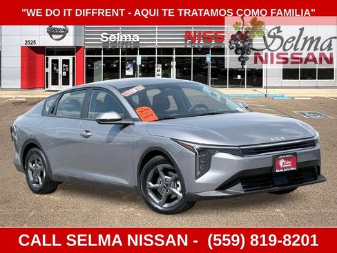 Used 2025 Kia K4 FWD image 1