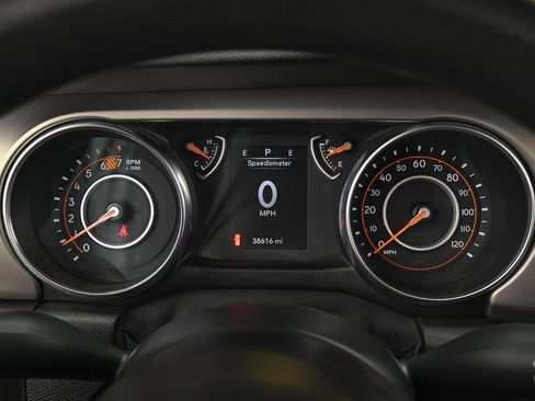 Used 2020 Jeep Wrangler Sport AWD/4WD image 19