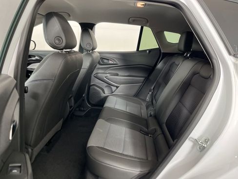 Used 2025 Chevrolet Trax LT w/ LT Convenience Package image 21