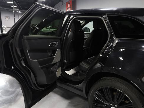 Used 2019 Land Rover Range Rover Velar R-Dynamic SE AWD/4WD image 19