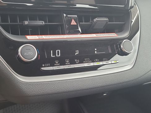 Certified 2025 Toyota Corolla LE image 23