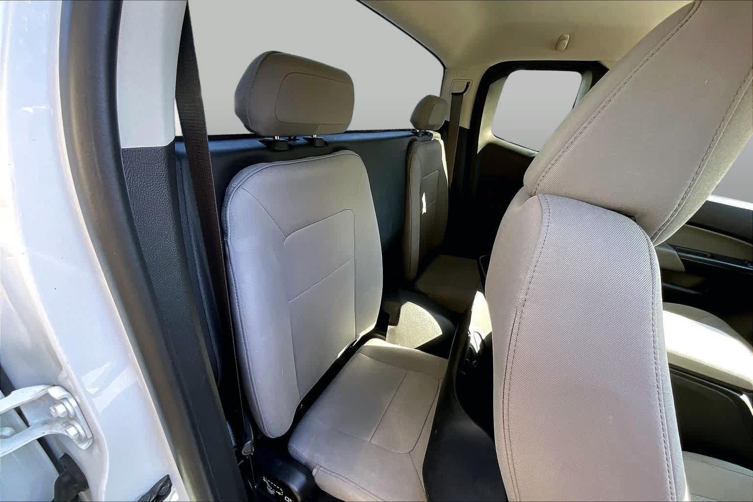 Used 2018 Chevrolet Colorado W/T w/ WT Convenience Package RWD image 26