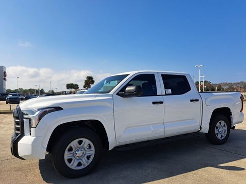 New 2026 Toyota Tundra SR image 9