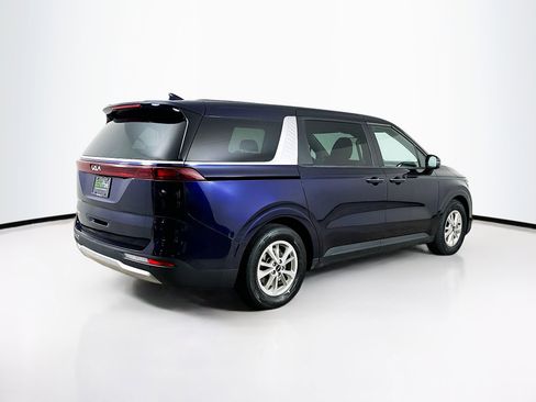 Used 2024 Kia Carnival LX image 9