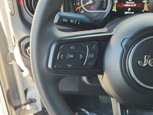 Used 2024 Jeep Wrangler Unlimited Rubicon image 16