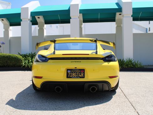 Used 2023 Porsche 718 Cayman GT4 RS image 6