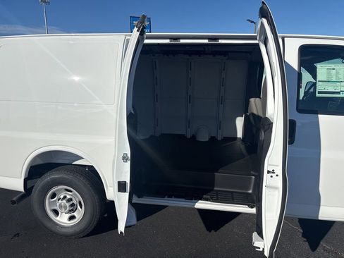 New 2025 Chevrolet Express 2500 w/ Driver Convenience Package RWD image 33