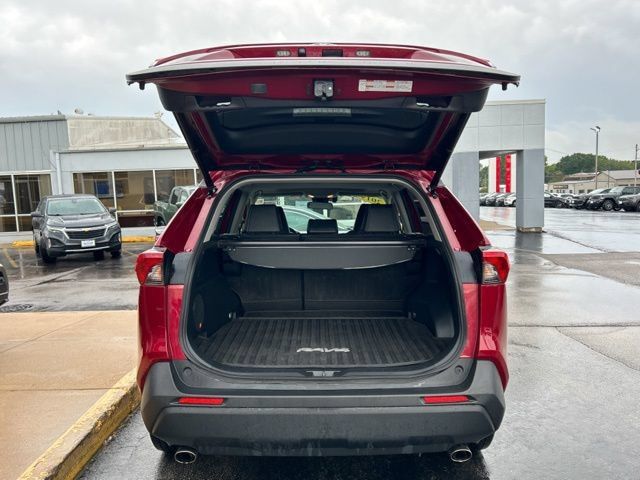 Used 2019 Toyota RAV4 XLE Premium w/ Cold Weather Package AWD/4WD image 10