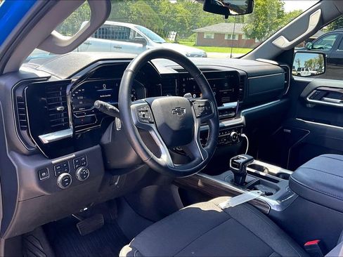 Used 2025 Chevrolet Silverado 1500 RST AWD/4WD image 10