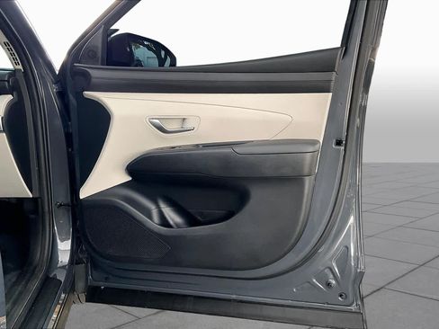 Used 2025 Hyundai Tucson SE FWD image 23