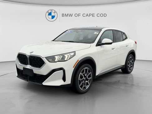 Used 2026 BMW X2 xDrive28i AWD/4WD image 3