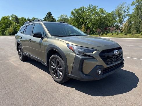 Used 2025 Subaru Outback Onyx Edition AWD/4WD image 7