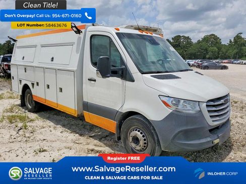 Used 2019 Freightliner Sprinter 3500 w/ Premium Package RWD image 5