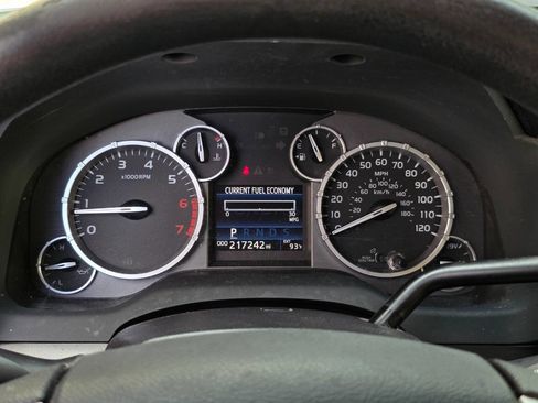 Used 2015 Toyota Tundra SR5 RWD image 13