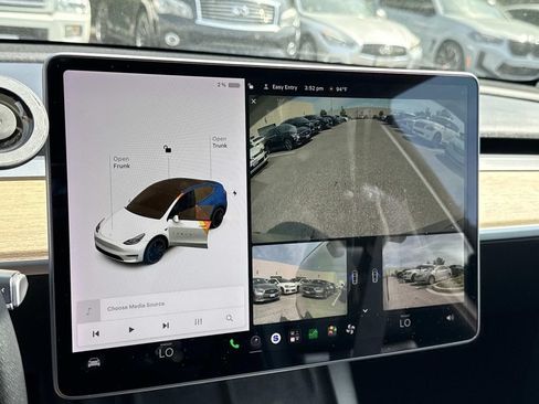Used 2022 Tesla Model Y Performance AWD/4WD image 12