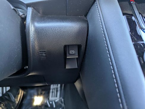 Used 2023 Lexus IS 500 image 18