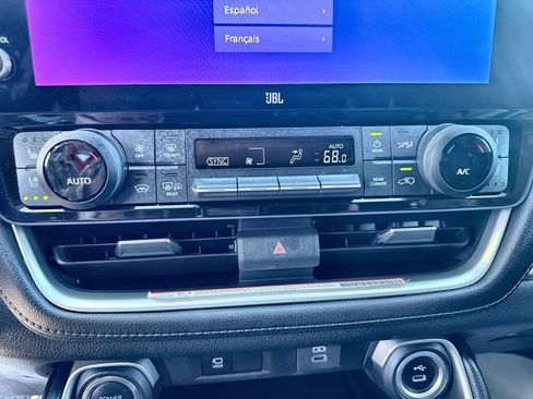 Used 2025 Toyota Grand Highlander AWD Hybrid image 27