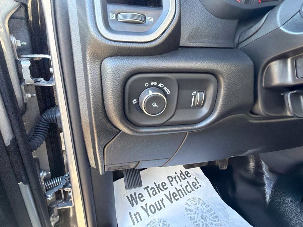 Used 2024 RAM 2500 Tradesman w/ Chrome Appearance Group AWD/4WD image 25