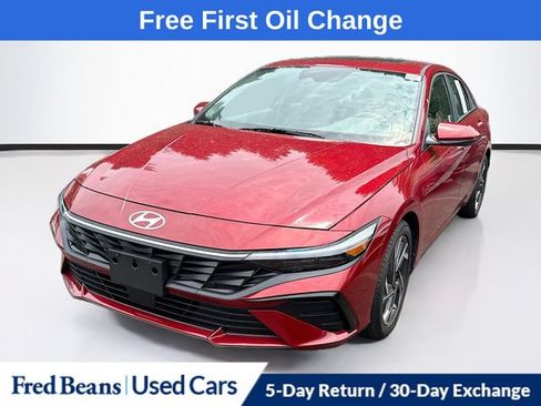 Certified 2025 Hyundai Elantra SEL FWD image 3