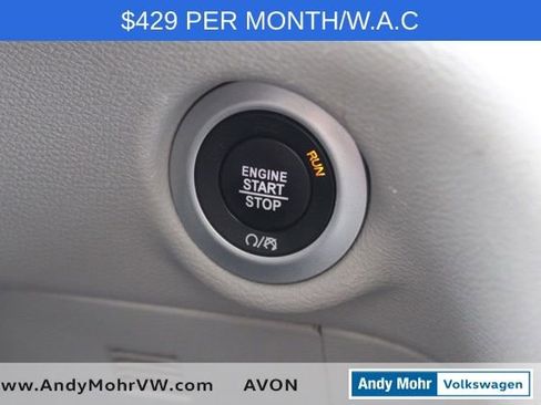 Used 2023 Chrysler Pacifica Touring-L image 33