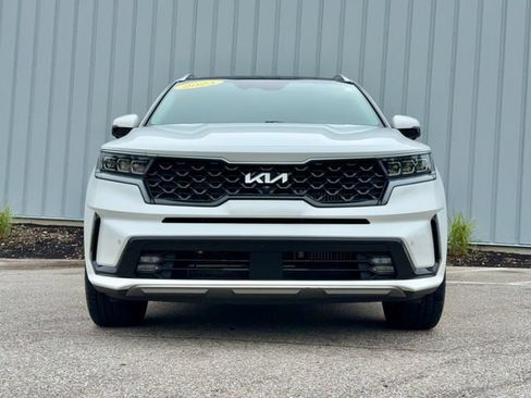 Used 2023 Kia Sorento SX Prestige w/ Panoramic Sunroof Package AWD/4WD image 3