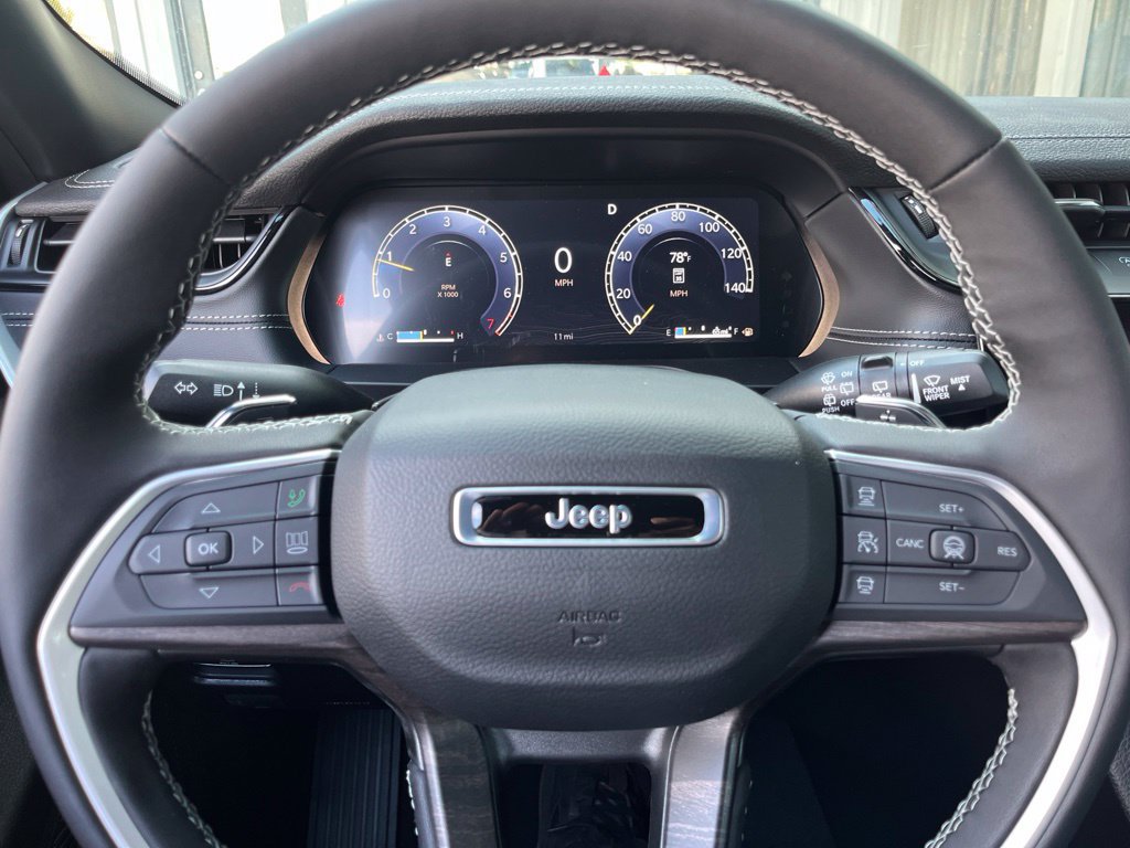New 2026 Jeep Grand Cherokee Limited AWD/4WD image 25