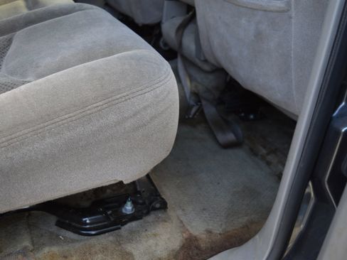 Used 2005 Chevrolet Tahoe LS image 26