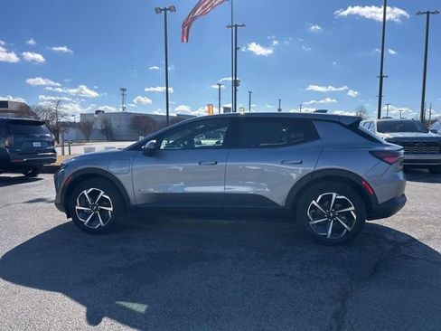 New 2026 Chevrolet Equinox EV LT image 6