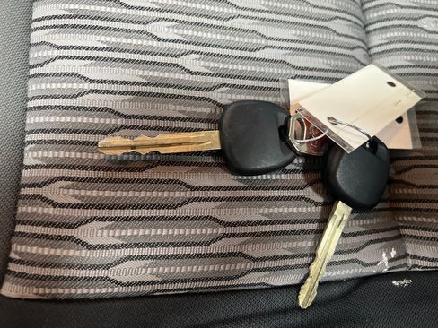 Used 2016 Toyota Tundra SR5 w/ SR5 Upgrade Package image 31