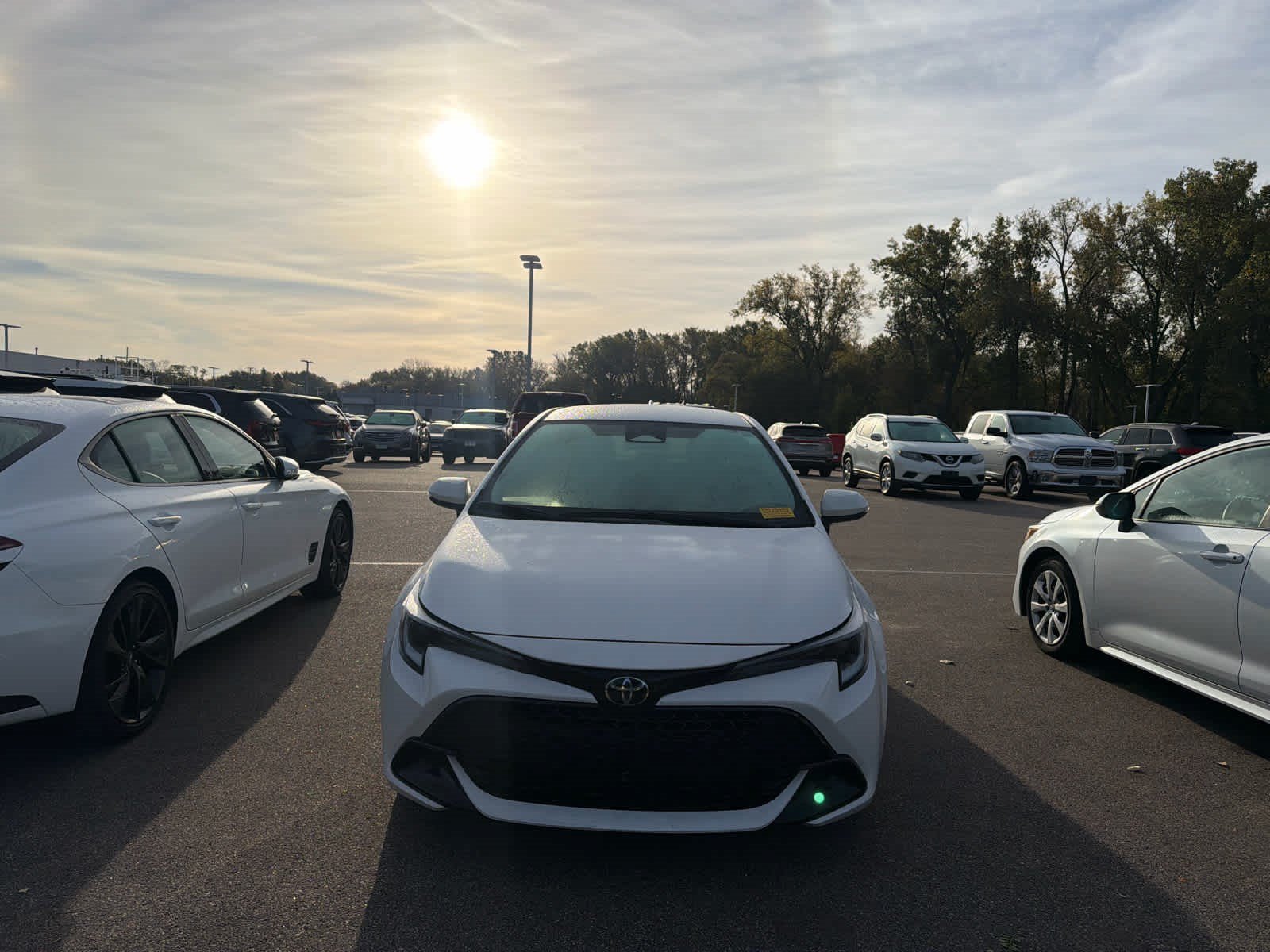 Used 2025 Toyota Corolla SE FWD image 2