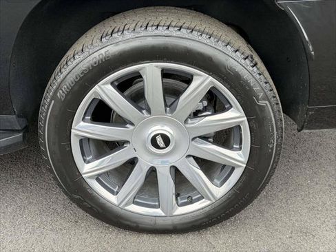 Used 2026 Cadillac Escalade ESV 4WD image 10