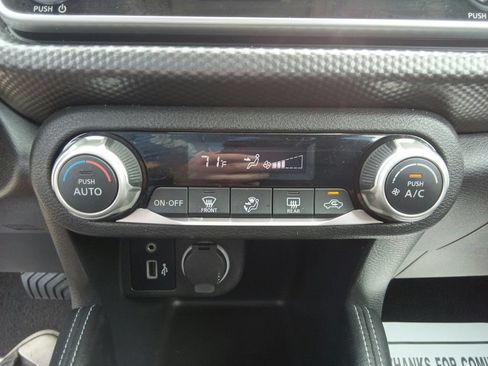 Used 2019 Nissan Kicks SV FWD image 28