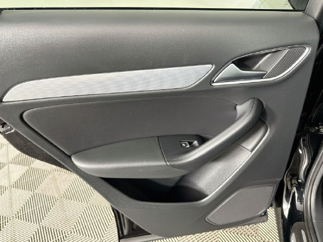 Used 2018 Audi Q3 2.0T Premium w/ Convenience Package FWD image 23