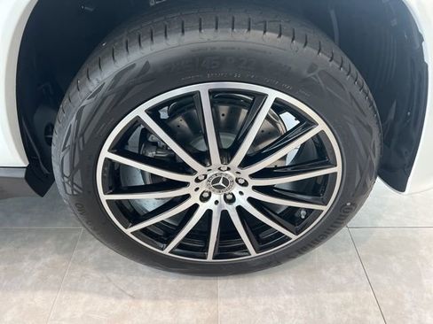 New 2026 Mercedes-Benz GLS 580 4MATIC image 15