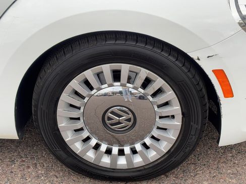 Used 2016 Volkswagen Beetle 1.8T SE w/ Lighting Package image 10