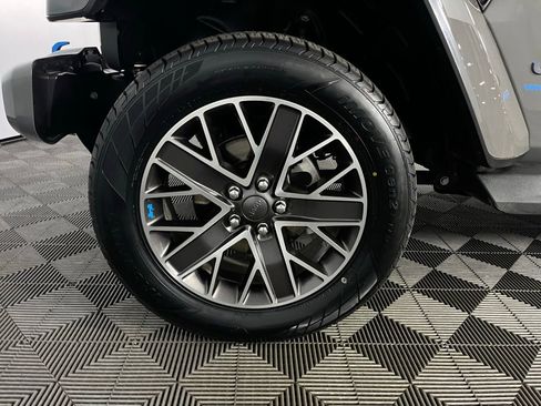 Used 2023 Jeep Wrangler High Altitude image 13