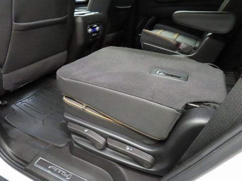 Used 2024 GMC Yukon AT4 image 59